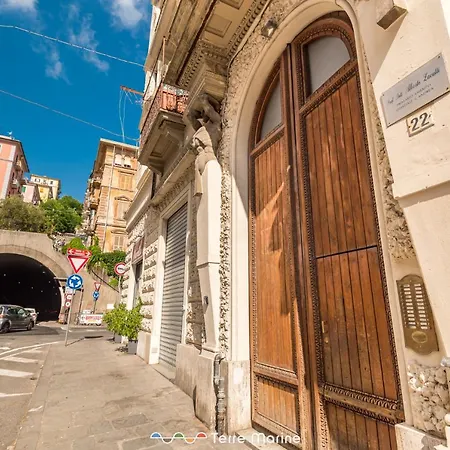 Gallery 22, Terremarine Apartman *